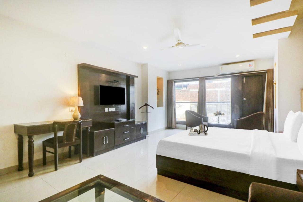 Hotel Townhouse 517 La Sapphire Near Delhi Airport Nové Dillí Exteriér fotografie